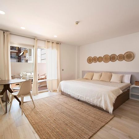 Aparthotel Centric Castelldefels Eksteriør billede