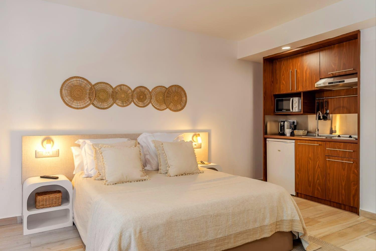 Aparthotel Centric Castelldefels Eksteriør billede