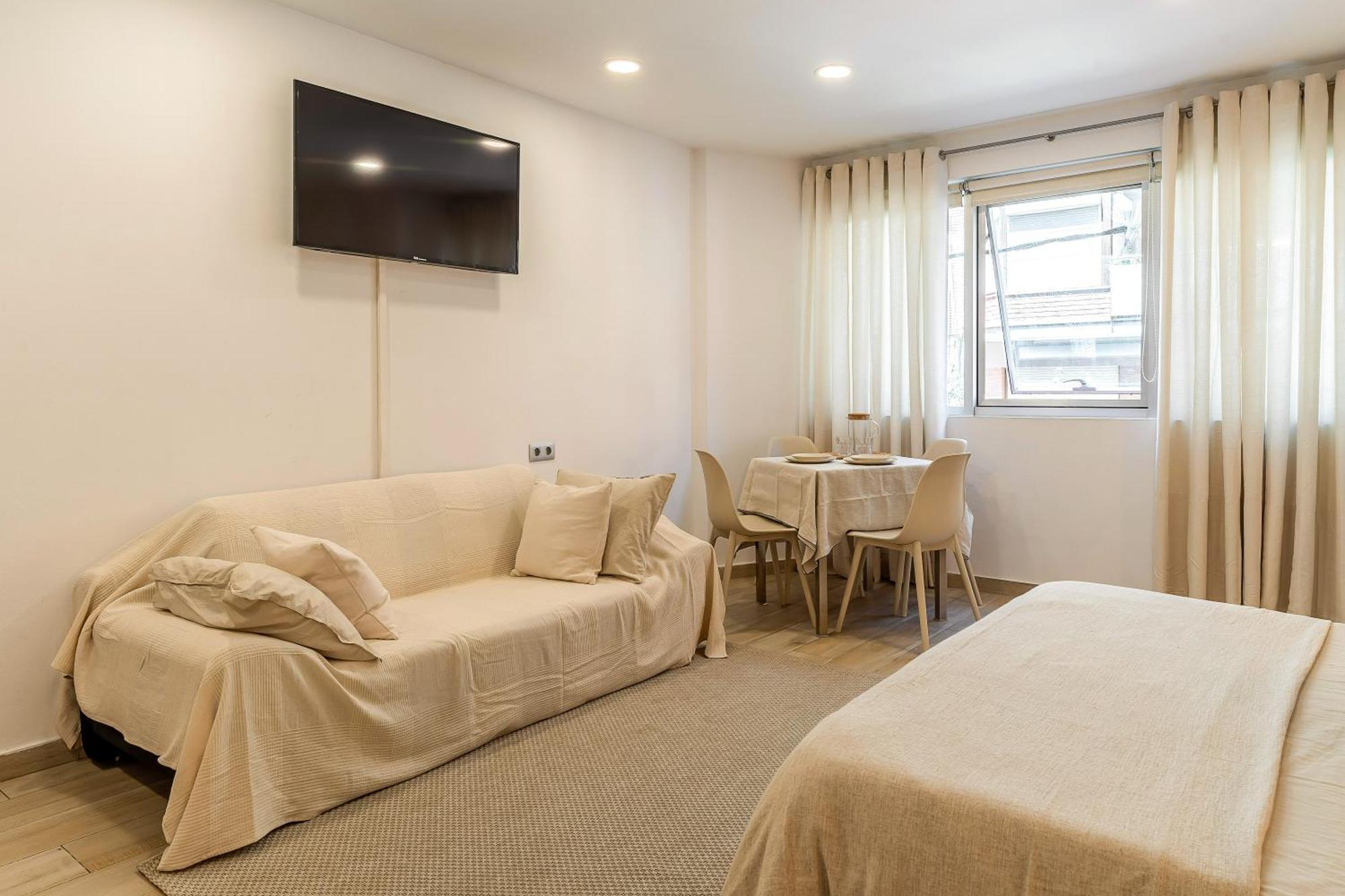 Aparthotel Centric Castelldefels Eksteriør billede