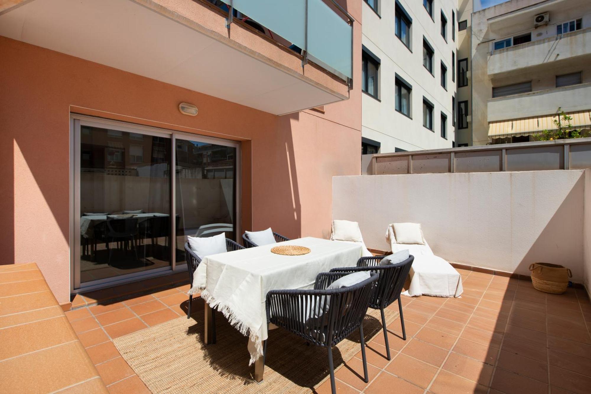 Aparthotel Centric Castelldefels Eksteriør billede
