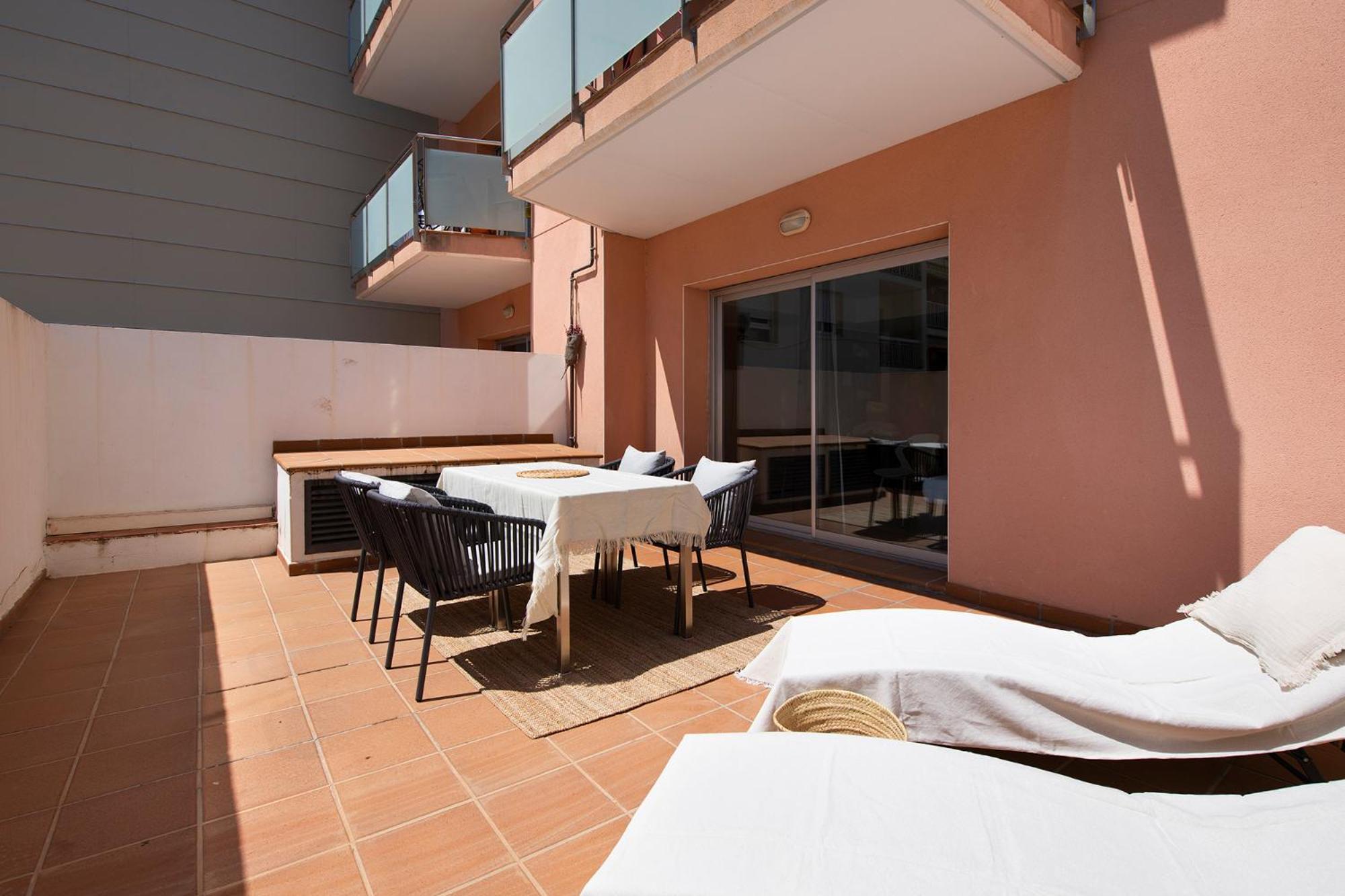 Aparthotel Centric Castelldefels Eksteriør billede