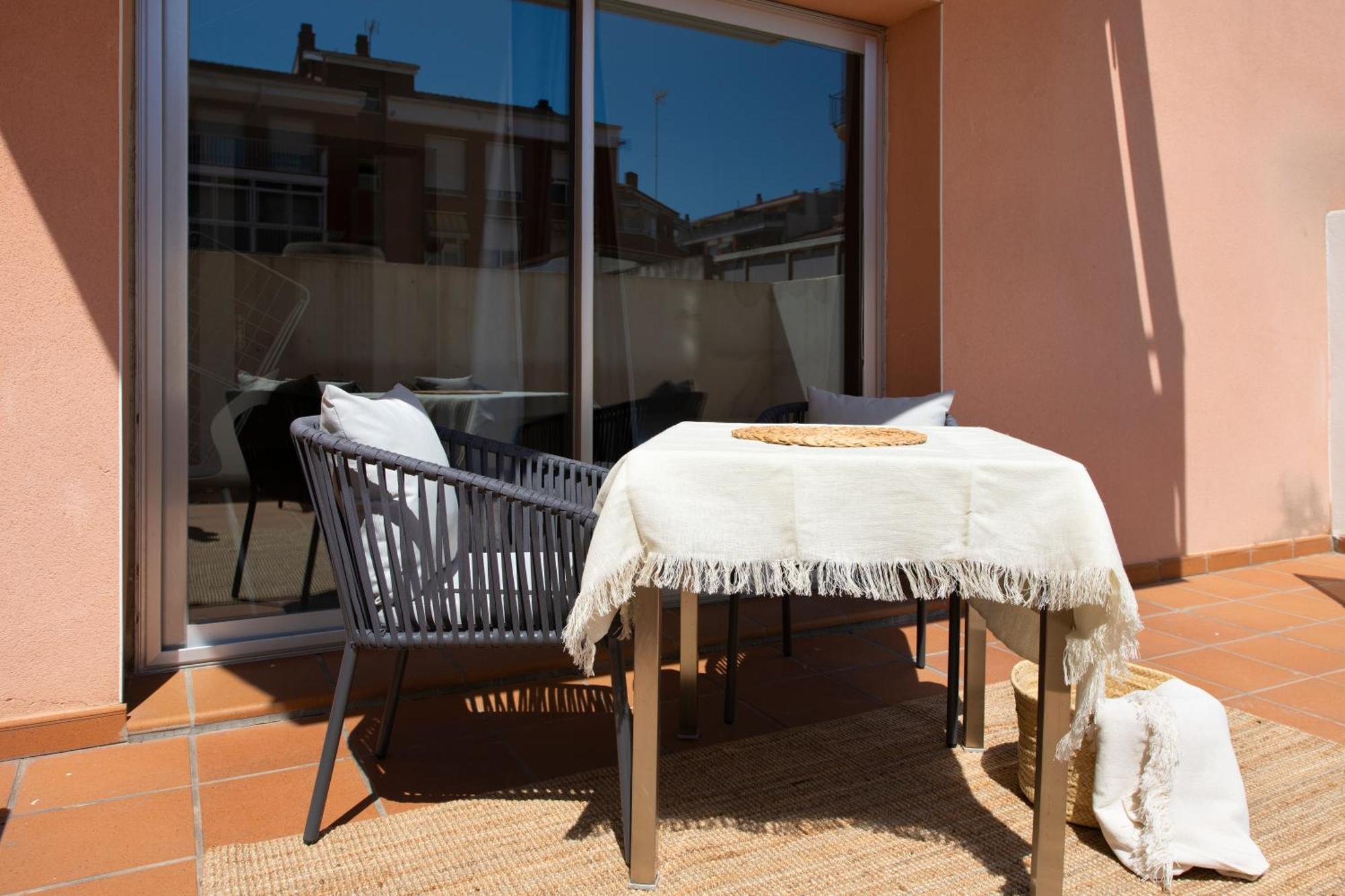 Aparthotel Centric Castelldefels Eksteriør billede