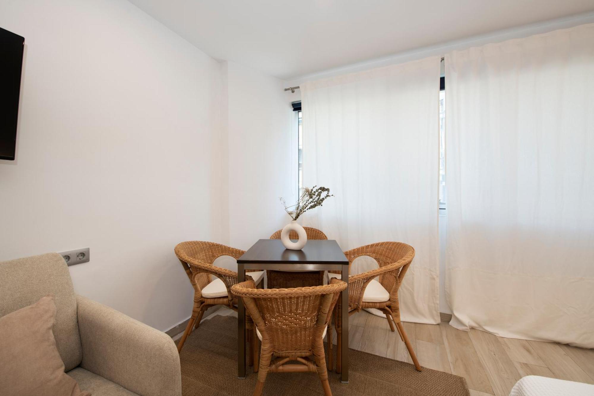 Aparthotel Centric Castelldefels Eksteriør billede