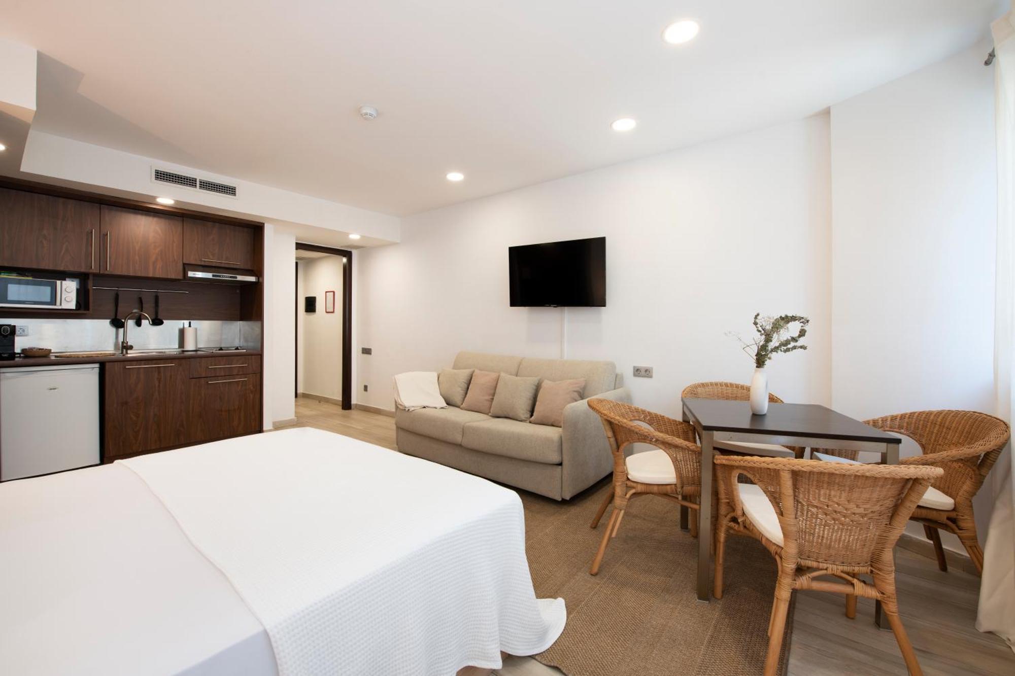 Aparthotel Centric Castelldefels Eksteriør billede